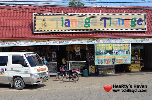 Tiangge Tiangge Pasalubong and Souvenir Center